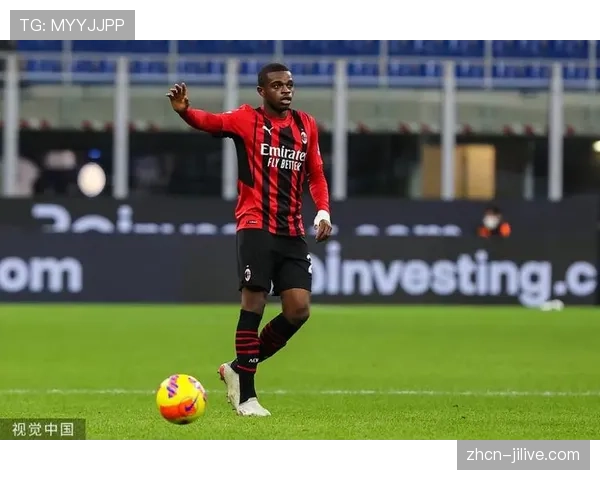 从十字韧带重伤到欧冠首发:AC米兰后卫卡卢卢的康复之路