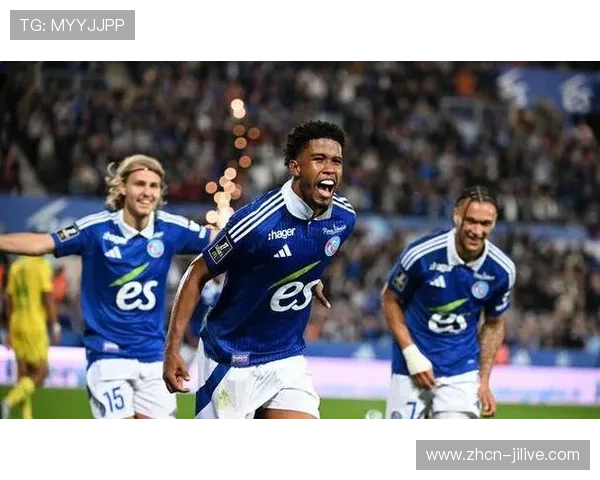 半场战报：朗斯0-2斯特拉斯堡，客队前锋巴夸梅开二度